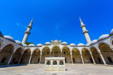 İstanbul 'un Fatih ilçesine bağlı Süleyman Camii. Tarihi bölümlerin seyahat konsepti.