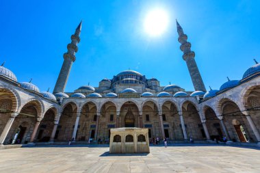 İstanbul 'un Fatih ilçesine bağlı Süleyman Camii. Tarihi bölümlerin seyahat konsepti.