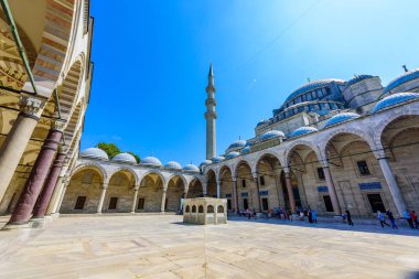 İstanbul 'un Fatih ilçesine bağlı Süleyman Camii. Tarihi bölümlerin seyahat konsepti.