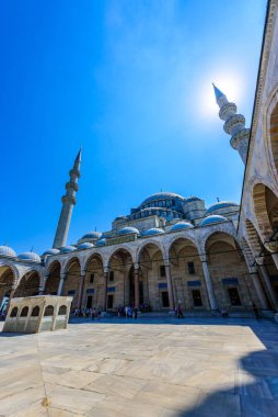 İstanbul 'un Fatih ilçesine bağlı Süleyman Camii. Tarihi bölümlerin seyahat konsepti.