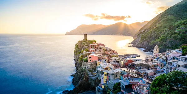 Vernazza Obec Cinque Terre National Park Pobřeží Itálie Krásné Barvy — Stock fotografie