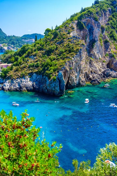 Agios Spiridon Strand Mit Kristallklarem Azurblauem Wasser Und Weißem Strand — Stockfoto