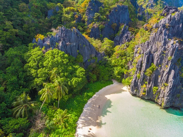 Vista Aérea Praia Escondida Ilha Matinloc Nido Palawan Filipinas Rota — Fotografia de Stock