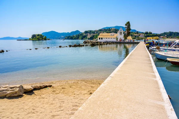 Vlacherna Kloster Hamnen Kanoni Korfu Vacker Landskap Joniska Havet Grekland — Stockfoto