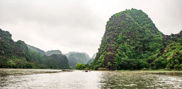 Tam Coc National Park Tourists Traveling Boats Ngo Dong River — Stock Photo, Image