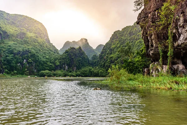 Tam Coc National Park Tourists Traveling Boats Ngo Dong River — Stock Photo, Image