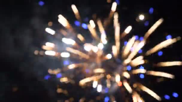 暗い空の背景にお祭り花火 — ストック動画