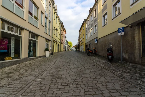 Vecchie strade nel centro storico della città . — Foto Stock