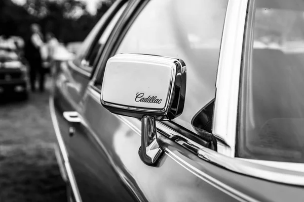 Espejo retrovisor del Cadillac Coupe de Ville . —  Fotos de Stock