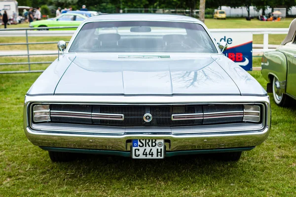 Полноразмерный автомобиль Chrysler 300 Hurst (Non-Letter Series), 1970 . — стоковое фото