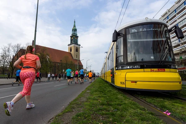 每年的第 37 柏林半程马拉松. — 图库照片