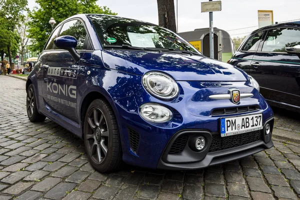 Carro esportivo Abarth 695 Competizione, 2016 . — Fotografia de Stock