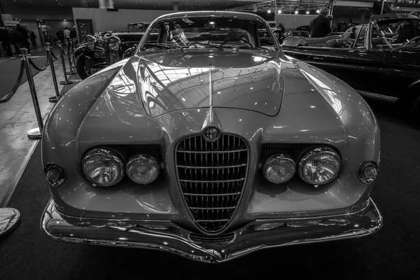 ギア、1953 でスポーツ車アルファ ・ ロメオ 1900 c スプリント Supergioiello. — ストック写真