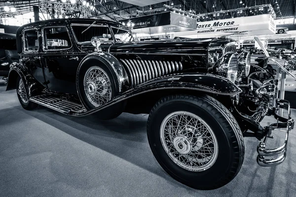 全尺寸豪华轿车 Duesenberg 模型 J 拉格兰德 1929. — 图库照片