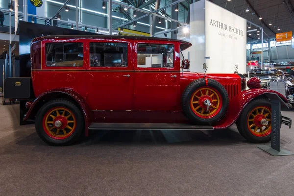 豪华车梅赛德斯-奔驰 300 Typ 12/55 Ps，1926. — 图库照片