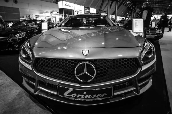 Voiture de sport Mercedes-Benz SL350 (R231), 2012 . — Photo