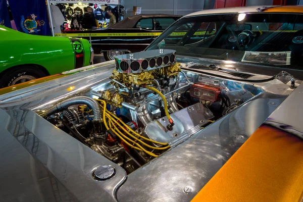 Motor de un coche muscular Dodge Challenger Pro Street, 1970 . — Foto de Stock