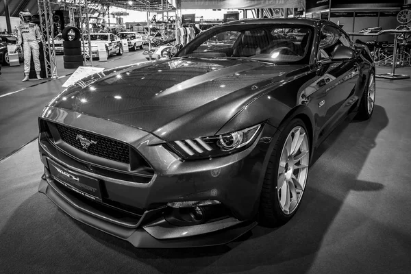 Coche Pony Ford Mustang GT V8 Fastback Coupe, 2016 . — Foto de Stock