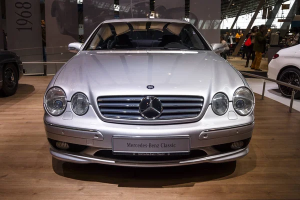 Büyük lüks grand tourer otomobil Mercedes-Benz Cl 55 Amg "F1 Limited Edition", (C215), 2001. — Stok fotoğraf