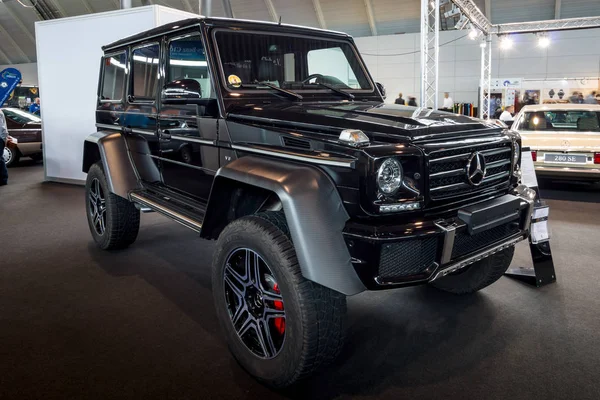 Terénní auta Mercedes-Benz G500 4 x 4 2. — Stock fotografie