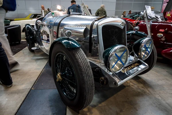 Średniej wielkości sportowy sedan Riley specjalne 12/4, 1934. — Zdjęcie stockowe