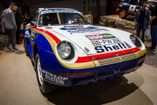 Sportsbil Porsche 959 Paris-Dakar, 1986 . - Stock-foto