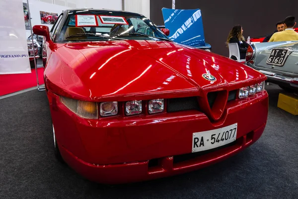 스포츠 자동차 알파 로미오 Sz (스 프린트 Zagato), 1991. — 스톡 사진