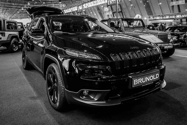 Jeep Grand Cherokee VUS de luxe de taille moyenne, 2017 . — Photo