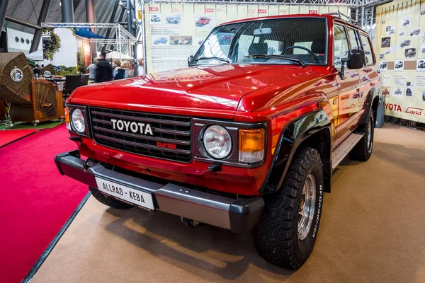 Full size SUV Toyota Land Cruiser J60, 1985. — Stock Photo, Image