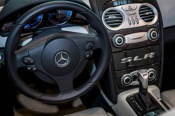 Interieur van de Mercedes-Benz Slr Mclaren. — Stockfoto