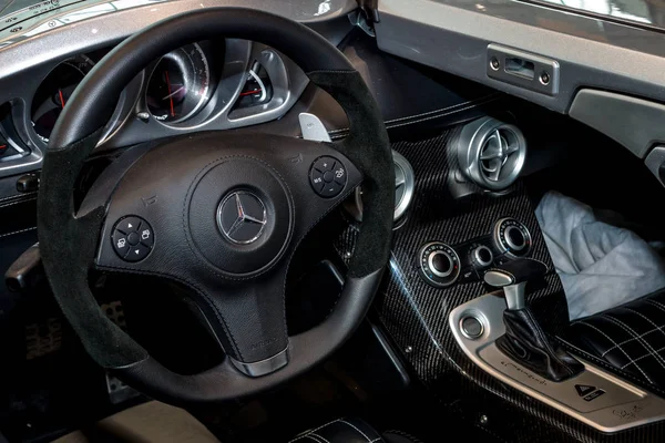 Interior of the Mercedes-Benz SLR Stirling Moss. — Stock Photo, Image