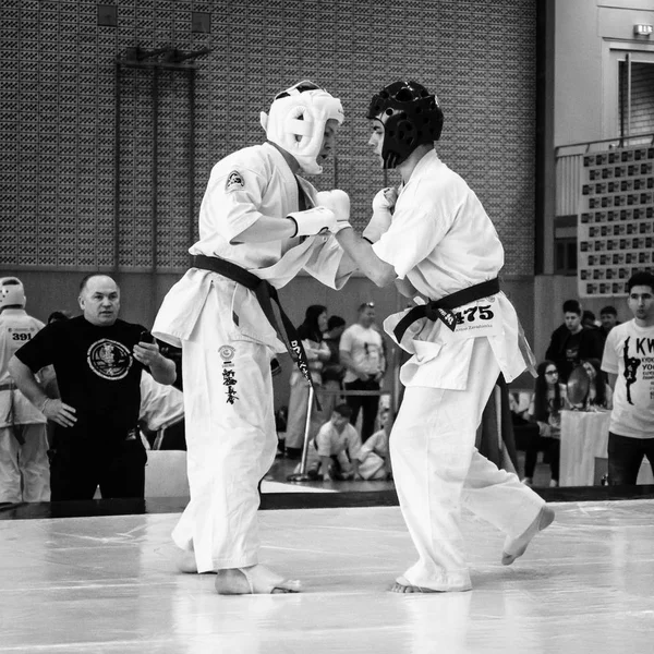 Strijders op de tatami. — Stockfoto