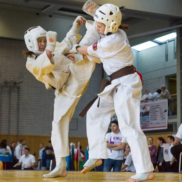 Championnat d'Europe Kyokushin Union mondiale (KWU) pour les enfants et les jeunes 2017. Berlin. Allemagne . — Photo