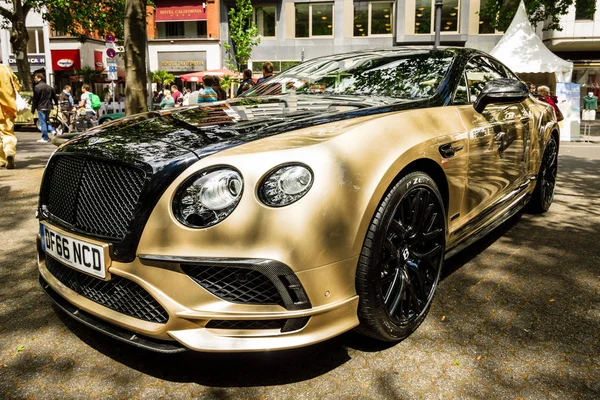 Voiture de luxe personnelle Bentley Continental Supersports, 2017 . — Photo