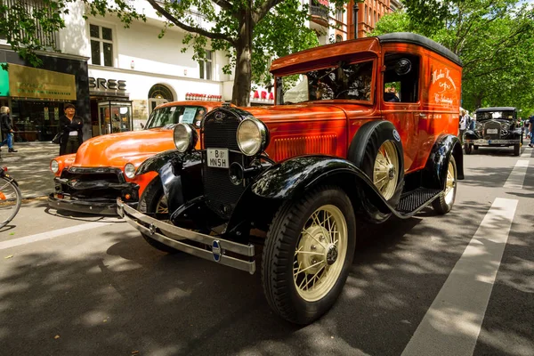 Vintage auto Ford Model A Panel Truck. — Stock fotografie