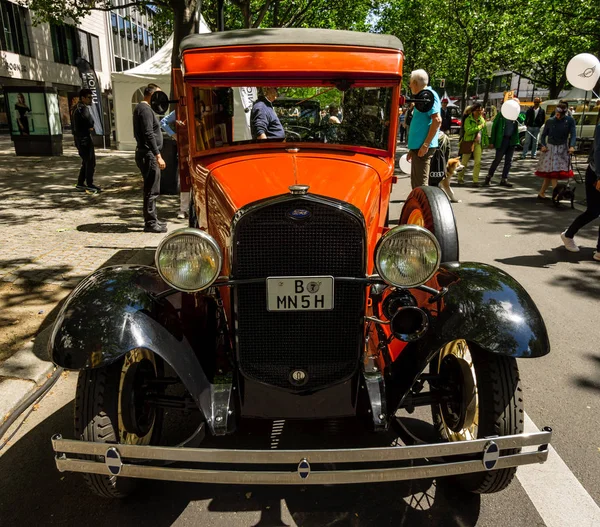 Coche vintage Ford Modelo A Panel Truck . — Foto de Stock