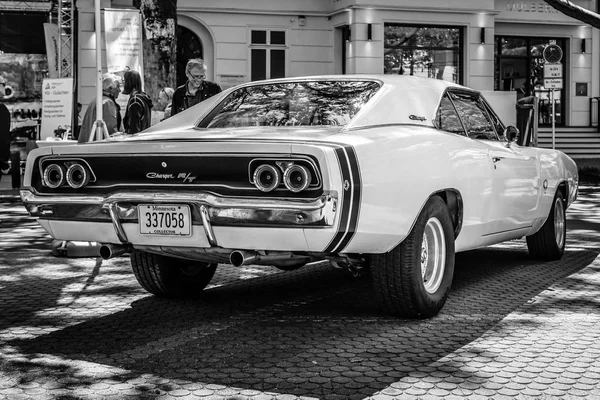 Mid-size car Dodge Charger R/T, 1968. Rear view. — Stock Photo, Image