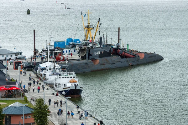 View on Peenemuende seaport on the Baltic Sea island of Usedom. In the background, the Soviet Juliett-class submarine K-24 (U461). — Stock Photo, Image