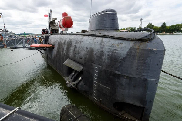 Peenemuende přístav na ostrově Usedom v Baltském moři a sovětské torpédo třídy ponorka K-24 (U461). — Stock fotografie