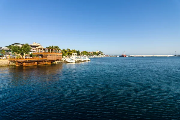 Акватория морского порта курортного города Поморие . — стоковое фото