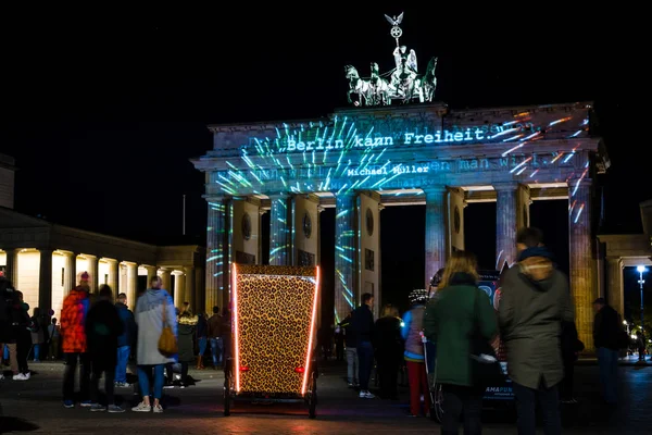 Berlin Października 2017 Słynnej Bramy Brandenburskiej Festiwal Iluminacja Święto Świateł — Zdjęcie stockowe