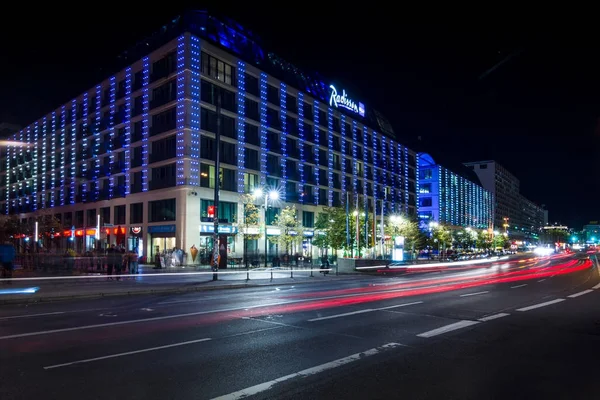 Berlín Octubre 2017 Popular Hotel Cinco Estrellas Radisson Blu Iluminación — Foto de Stock