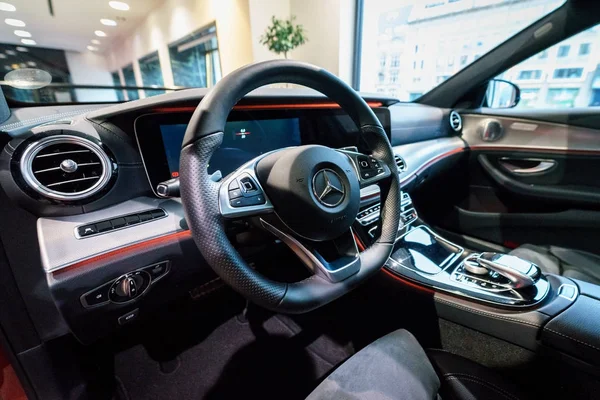 Berlim Dezembro 2017 Showroom Cabine Carro Executivo Mercedes Benz Class — Fotografia de Stock