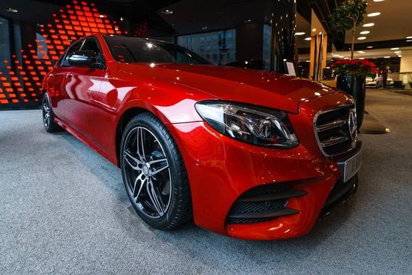 Berlin December 2017 Showroom Verkställande Bil Mercedes Benz Klass E220D — Stockfoto