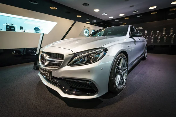 Berlin Aralık 2017 Showroom Orta Boy Araba Mercedes Benz Class — Stok fotoğraf