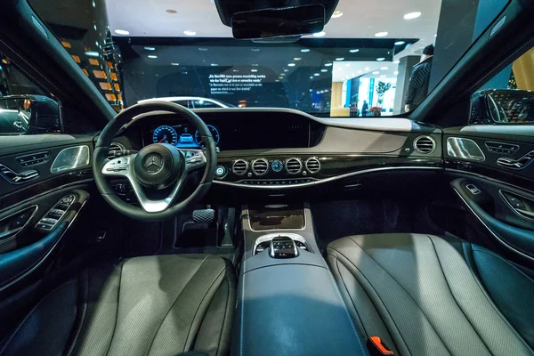 Berlijn December 2017 Showroom Interieur Van Full Size Luxeauto Mercedes — Stockfoto