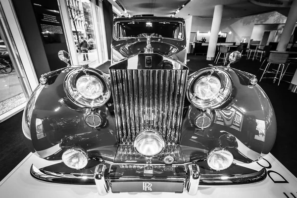 Berlín Diciembre 2017 Showroom Coche Lujo Rolls Royce Phantom Sedanca —  Fotos de Stock