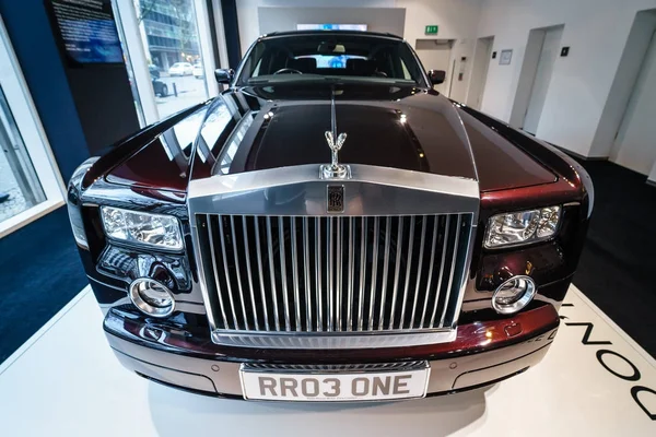 Berlim Dezembro 2017 Showroom Full Size Carro Luxo Rolls Royce — Fotografia de Stock