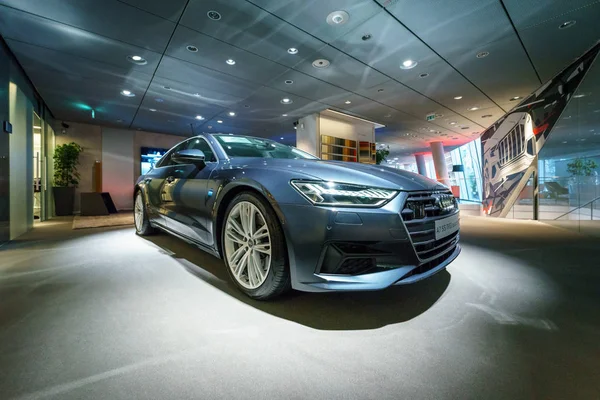 Berlin Aralık 2017 Showroom Orta Boy Lüks Araba Audi Sportback — Stok fotoğraf