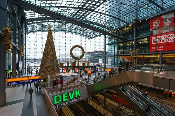 Berlin Aralık 2017 Merkez Tren Garı Berlin Noel Ağacı Merkez — Stok fotoğraf